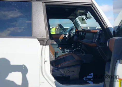 2024 Ford Bronco Outer Banks из США, поврежденный, VIN 1FMDE8BH2RLB39204